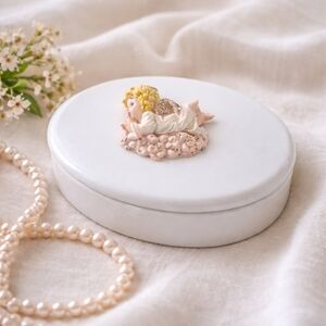 Vintage Gunther Mele White Oval Trinket Box Cherub Jewelry Box 1976